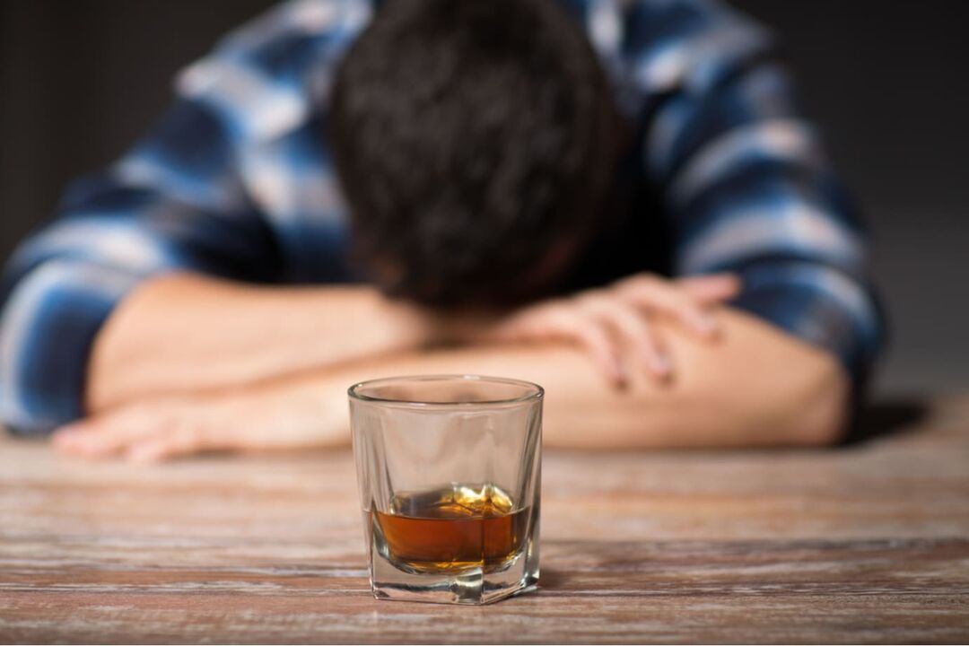 senność może być konsekwencją nagłego odstawienia alkoholu