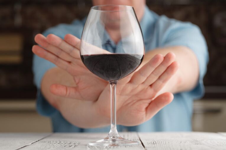kieliszek wina i spożycie alkoholu